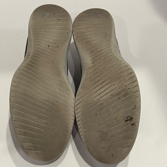 Allbirds The Wool Runners | Women's Size 9 | Grey Color - Picture 11 of 13